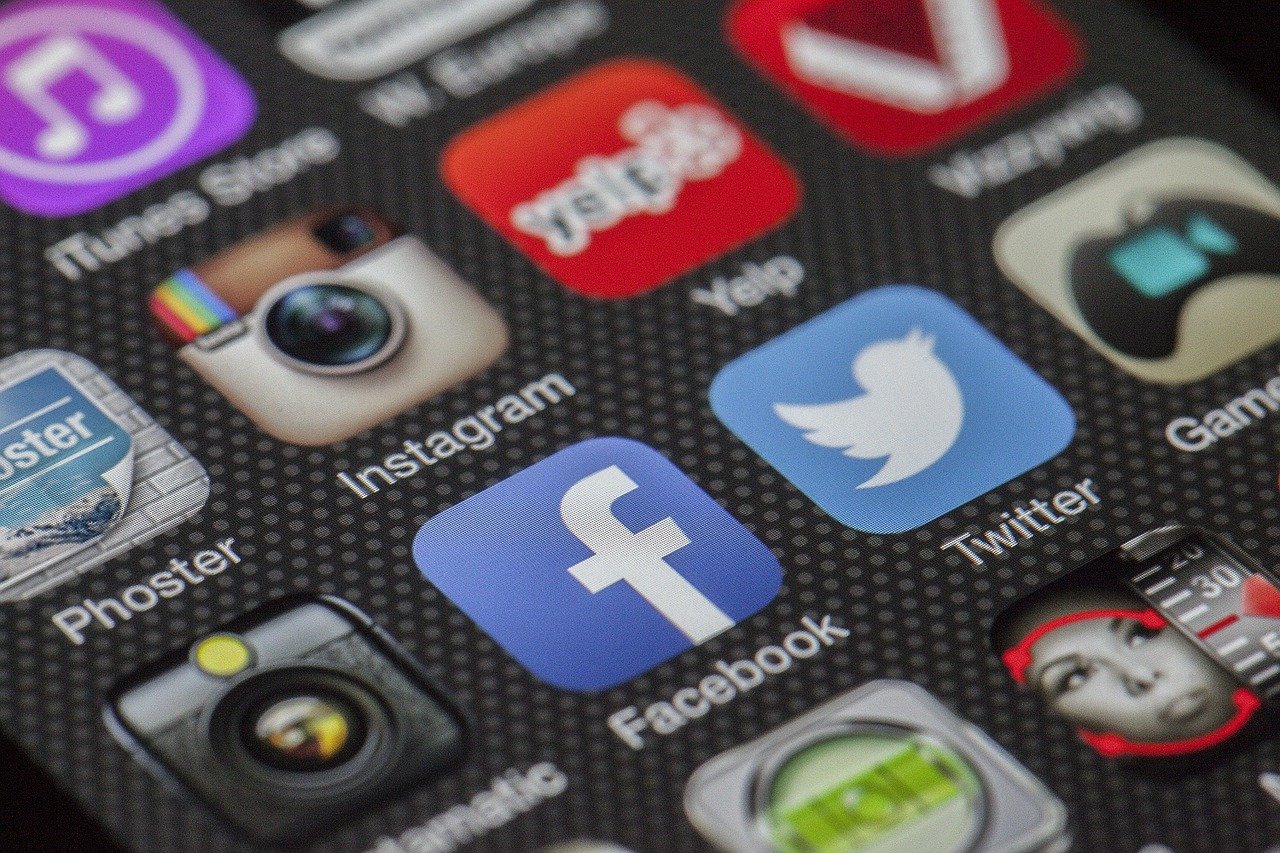 Πόσο μας επηρεάζουν τα social media και τι αντίκτυπο έχουν στην ψυχολογία μας
